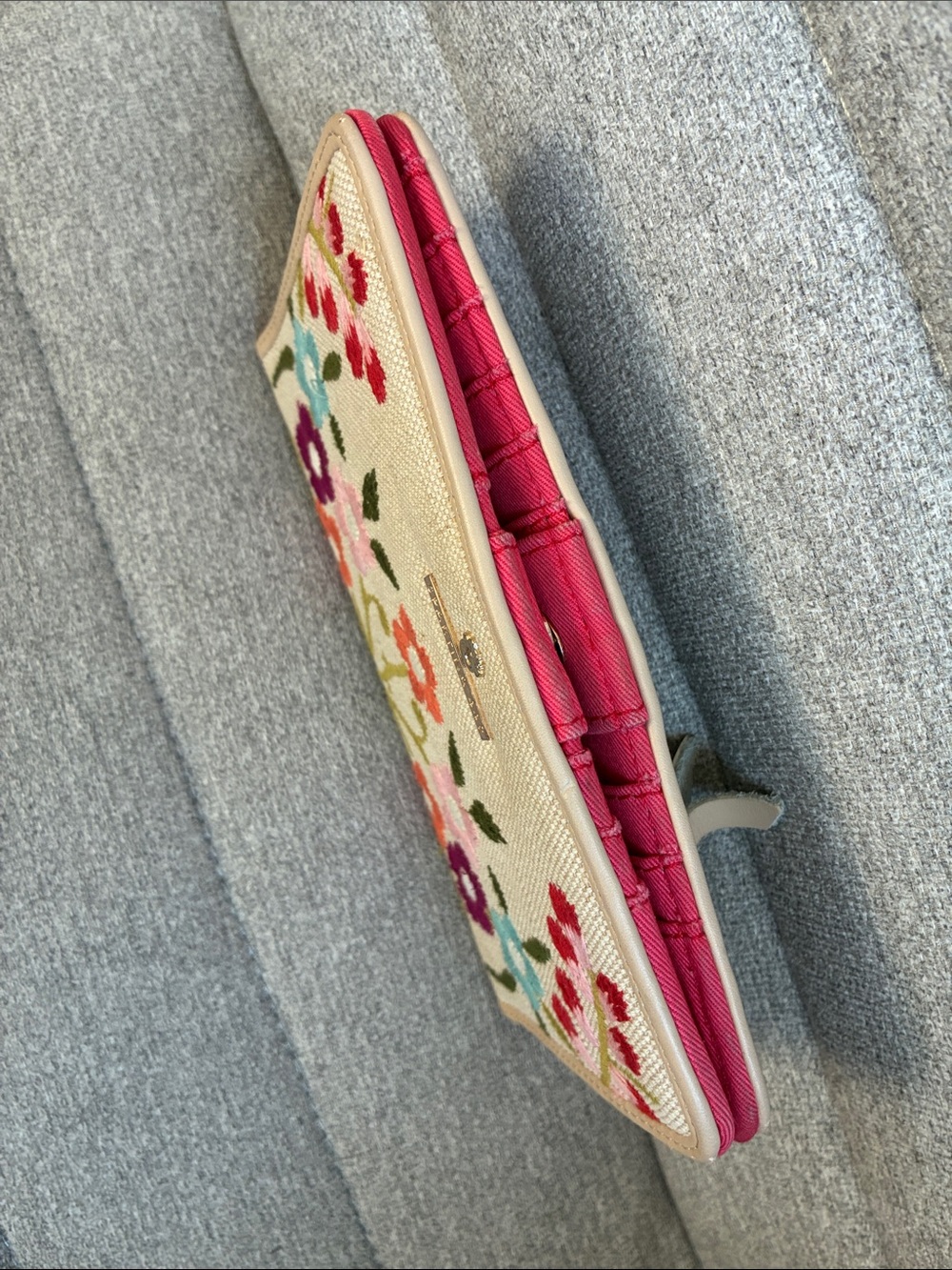 Spartina 449 Embroidered Floral Linen Snap Wallet - Picture 7 of 16